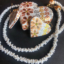 Load image into Gallery viewer, Mis Corazones de Copal