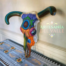 Load image into Gallery viewer, Craneo de Toro Bravo