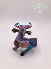 Load image into Gallery viewer, Cuerno de Colores - Alebrije