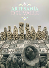 Load image into Gallery viewer, Ajedres Tierra de mis Abuelos