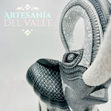 Load image into Gallery viewer, Ojos de Medianoche