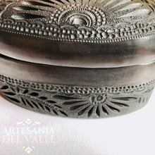 Load image into Gallery viewer, Lo Guardo en Mi Corazón