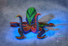 Load image into Gallery viewer, Pulpo de Día y Noche (Alebrije)
